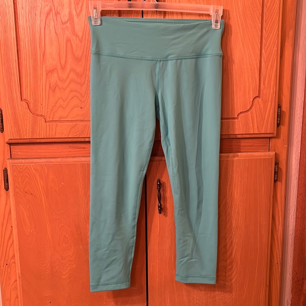 90 degree by Reflex green short leggings size Small